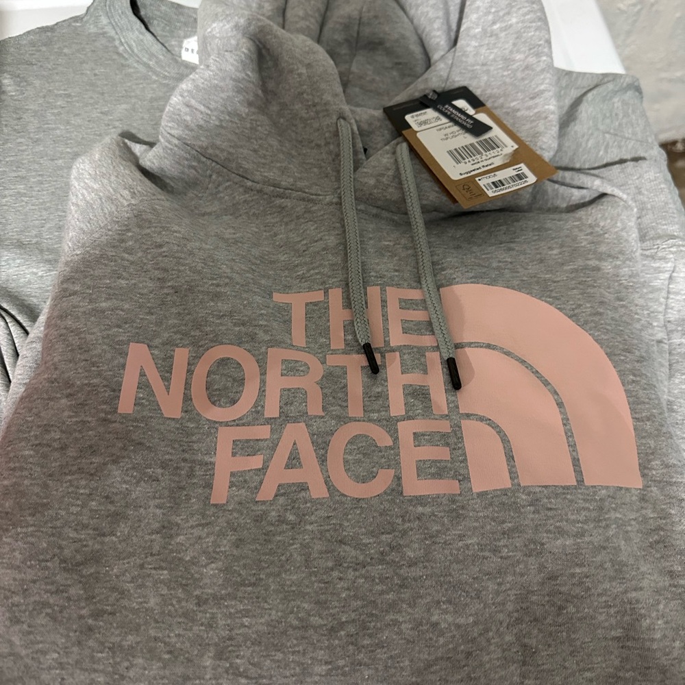 Women’s north face hoodie